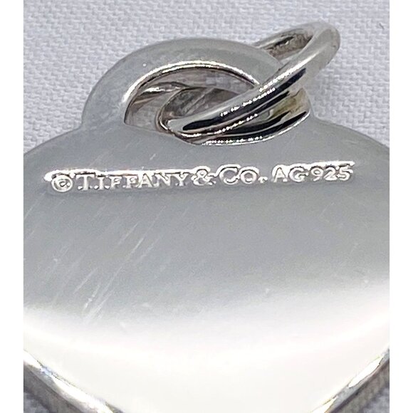 SOLD!!! Tiffany & Co Sterling Silver 925 Letter J Alphabet Initial Heart - Picture 4 of 5